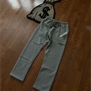 Essentials dark oat Sweatpants New medium